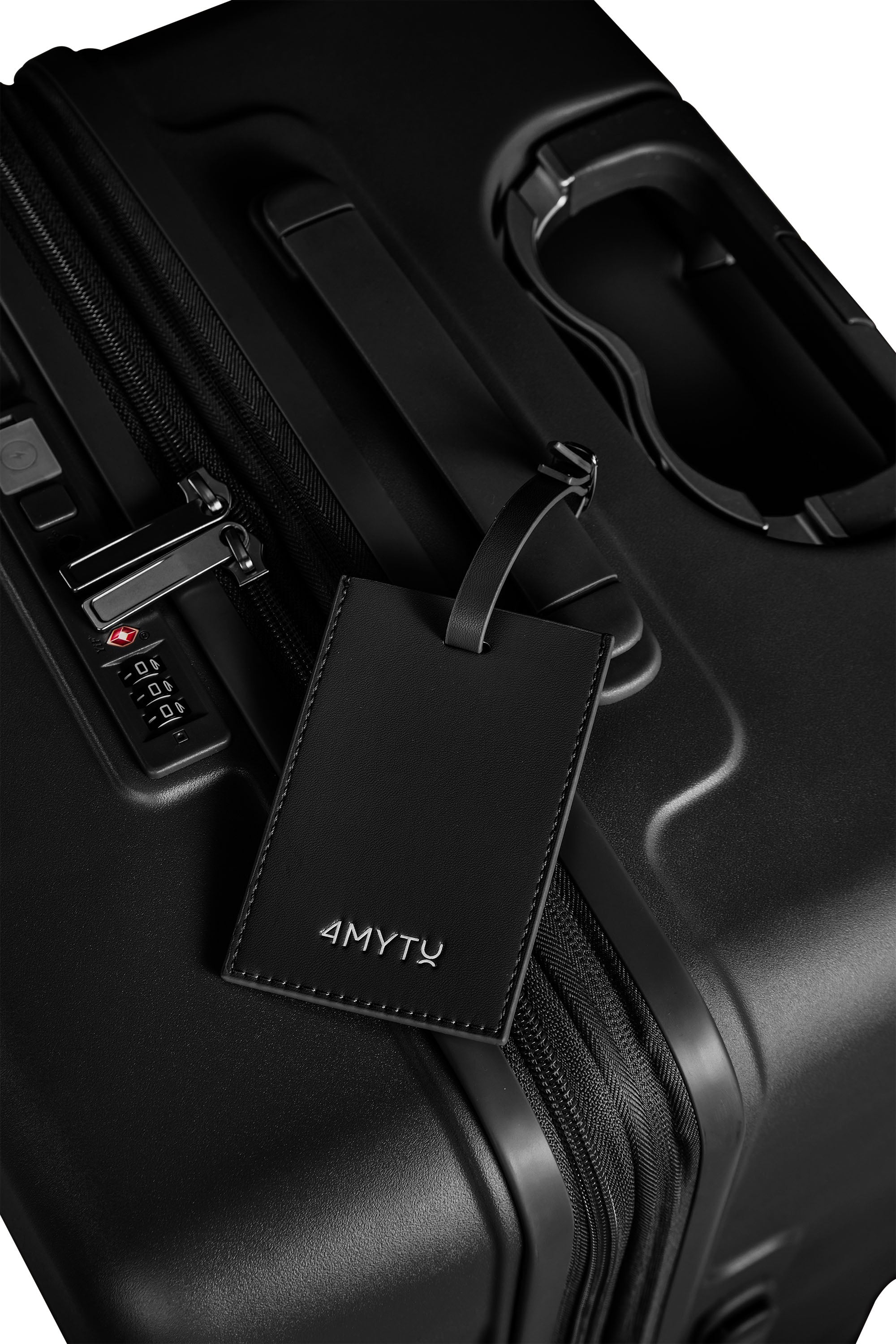 Luggage Tag in Jet Black